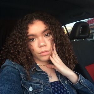 Meet your Posher, Savannah